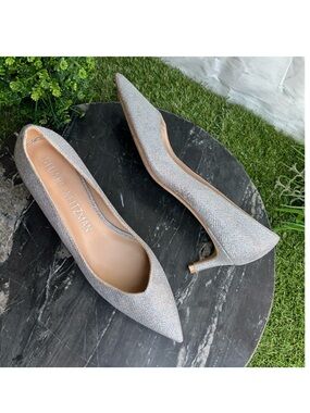 Stuart Weitzman Stuart Pump kitten heel Sz 9.5 
Heel Heigh 2” New